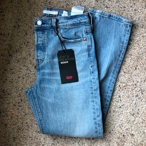 NWT Levi Wedgie High Waisted Jeans